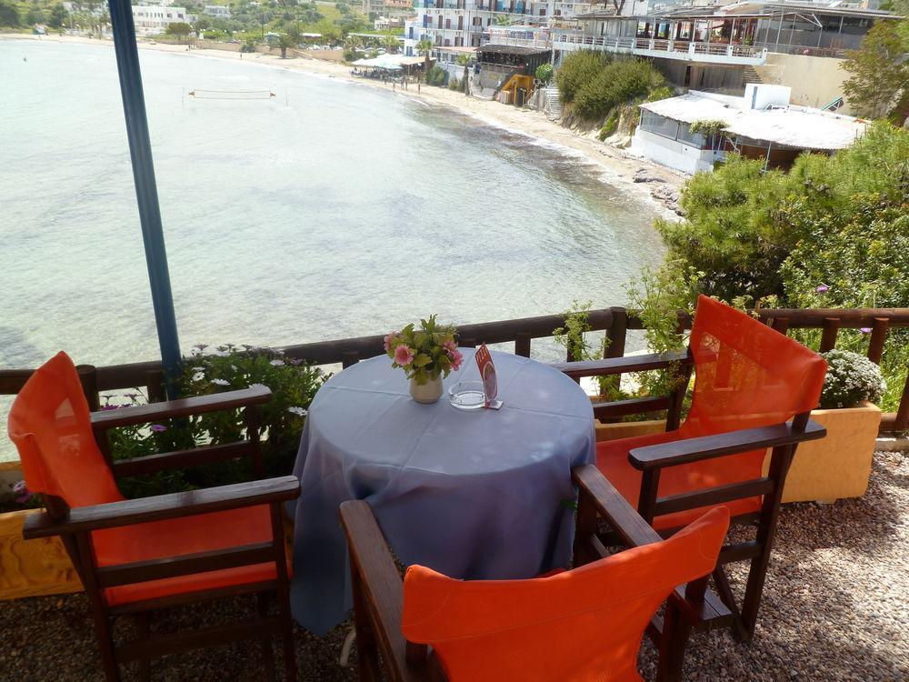 Отель Liberty II Agia Marina  Экстерьер фото