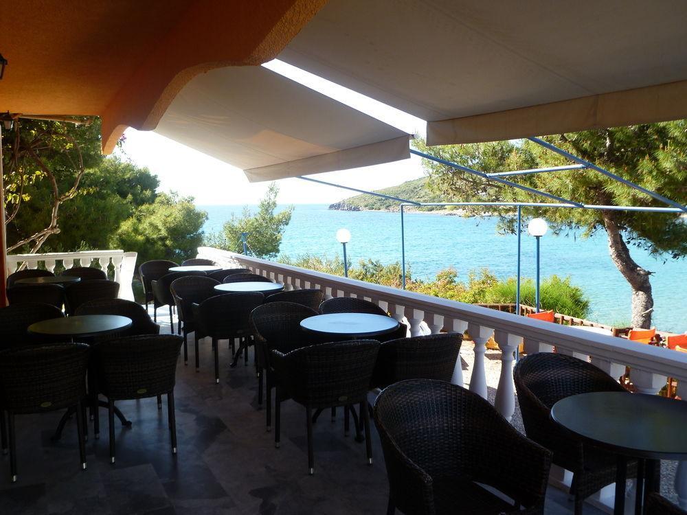 Отель Liberty II Agia Marina  Экстерьер фото